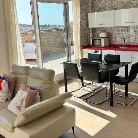 Apartment Charming In With Terrace 60 M² *